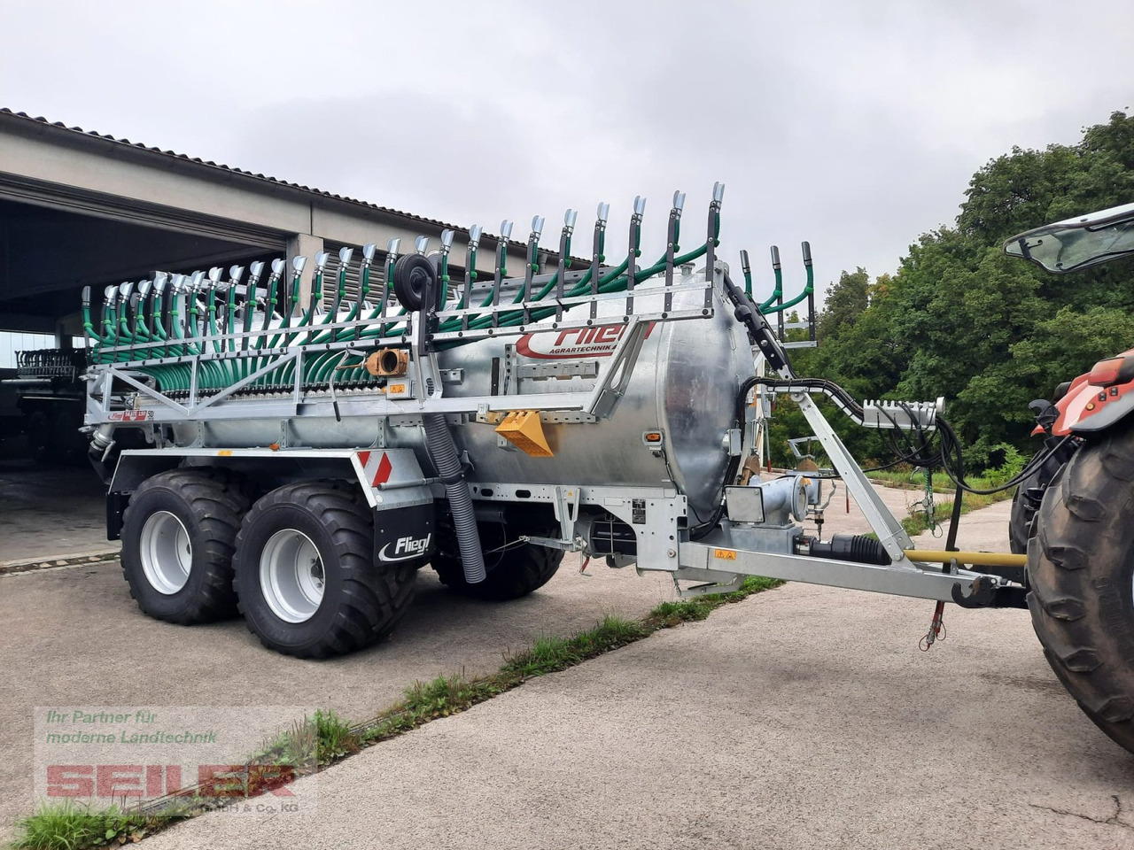 Fliegl PFW 12000 Maxx Line Tandem + Skate 150 12m³ / 15 m - Fekální cisterna: obrázek 5 Fliegl PFW 12000 Maxx Line Tandem + Skate 150 12m³ / 15 m - Fekální cisterna: obrázek 5