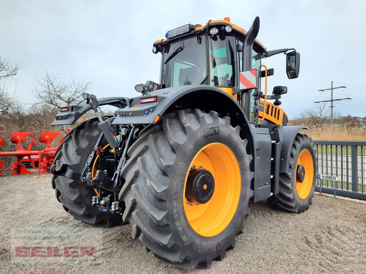 JCB Fastrac 8330 iCON Trimble-ready - Traktor: obrázek 4 JCB Fastrac 8330 iCON Trimble-ready - Traktor: obrázek 4