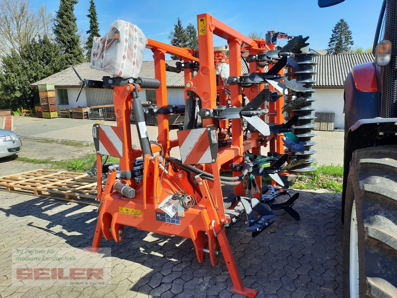 Kuhn Cultimer L 400 R NSM + T-Liner-Walze - Kultivátor: obrázek 3 Kuhn Cultimer L 400 R NSM + T-Liner-Walze - Kultivátor: obrázek 3