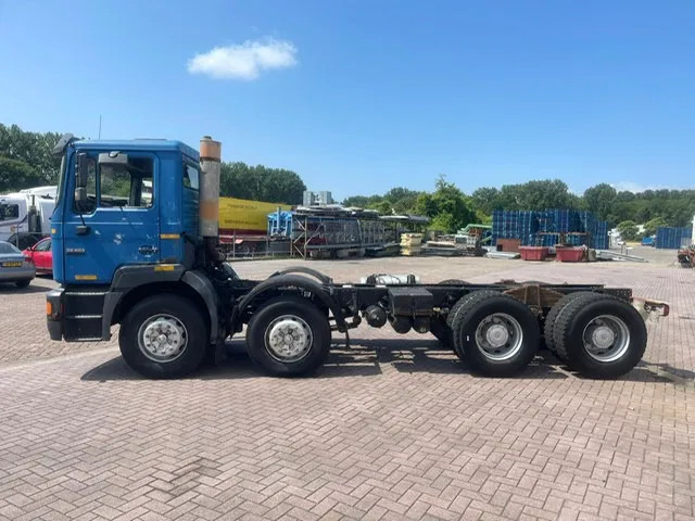 MAN 32.403 8x4 chassis Manual Full Steel - Podvozek s kabinou: obrázek 2 MAN 32.403 8x4 chassis Manual Full Steel - Podvozek s kabinou: obrázek 2