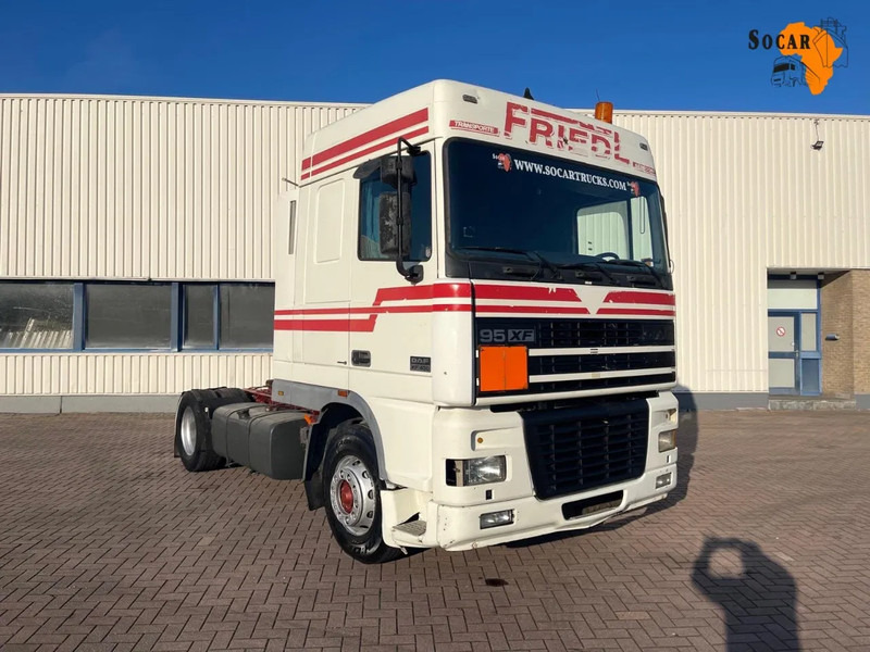 DAF XF 95.430 Manual-Gear Euro 3 - Tahač: obrázek 1 DAF XF 95.430 Manual-Gear Euro 3 - Tahač: obrázek 1