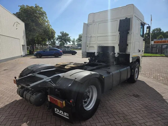 DAF XF 95.430 Manual gear Euro 3 - Tahač: obrázek 4 DAF XF 95.430 Manual gear Euro 3 - Tahač: obrázek 4
