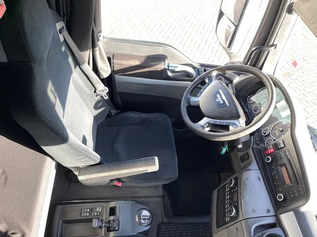 Interior photo 2: Tahač MAN TGX 18.480 Euro 5 Retarder