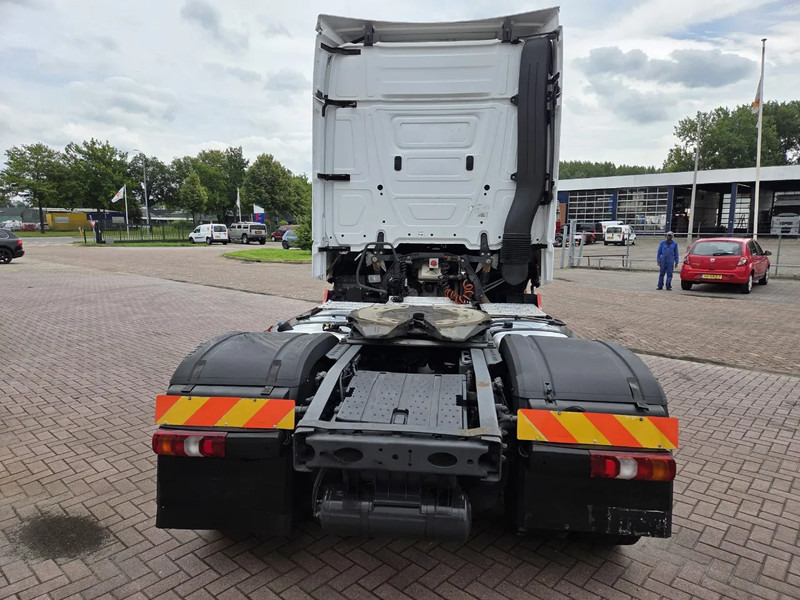 Mercedes-Benz Actros 1845 Retarder, 2 tanks, Automatic, 2 beds - Tahač: obrázek 4 Mercedes-Benz Actros 1845 Retarder, 2 tanks, Automatic, 2 beds - Tahač: obrázek 4