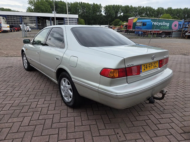 Toyota Camry 3.0 V6 24v // Automaat // leather Seats Cruise Control - Sedan: obrázek 5 Toyota Camry 3.0 V6 24v // Automaat // leather Seats Cruise Control - Sedan: obrázek 5