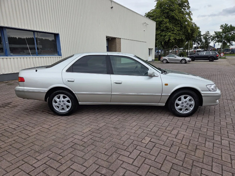 Toyota Camry 3.0 // V6 // 24v // Automaat // leather Seats - Sedan: obrázek 2 Toyota Camry 3.0 // V6 // 24v // Automaat // leather Seats - Sedan: obrázek 2