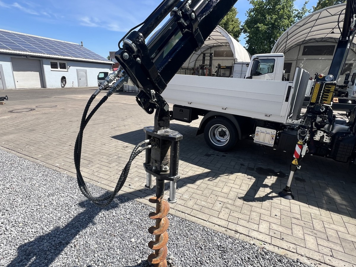 FUSO 3S15 Alu Pritsche 2.80m Ladekran Bohrgerät - Dodávka valník: obrázek 3 FUSO 3S15 Alu Pritsche 2.80m Ladekran Bohrgerät - Dodávka valník: obrázek 3
