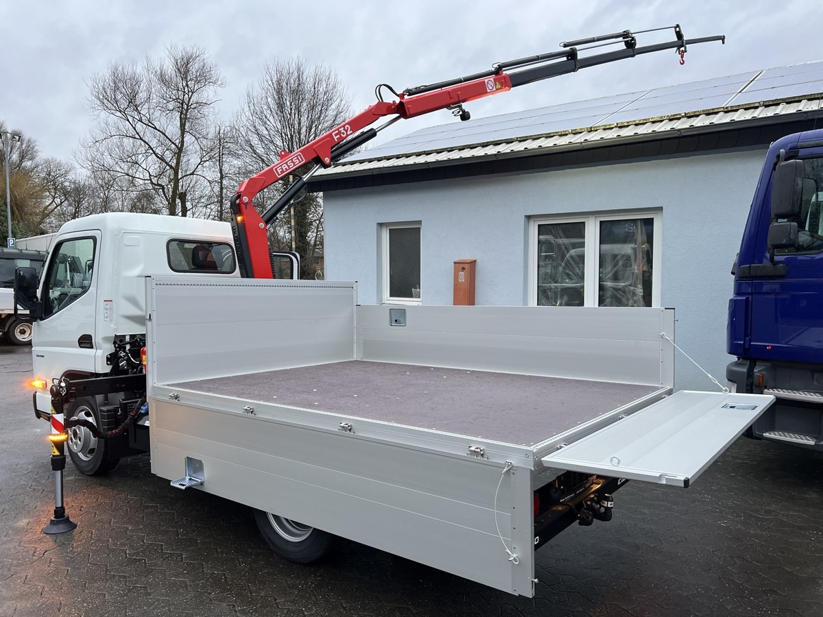 FUSO 3S15 Alu Pritsche 2.80m Ladekran Funk! sofort ve - Dodávka valník: obrázek 1 FUSO 3S15 Alu Pritsche 2.80m Ladekran Funk! sofort ve - Dodávka valník: obrázek 1