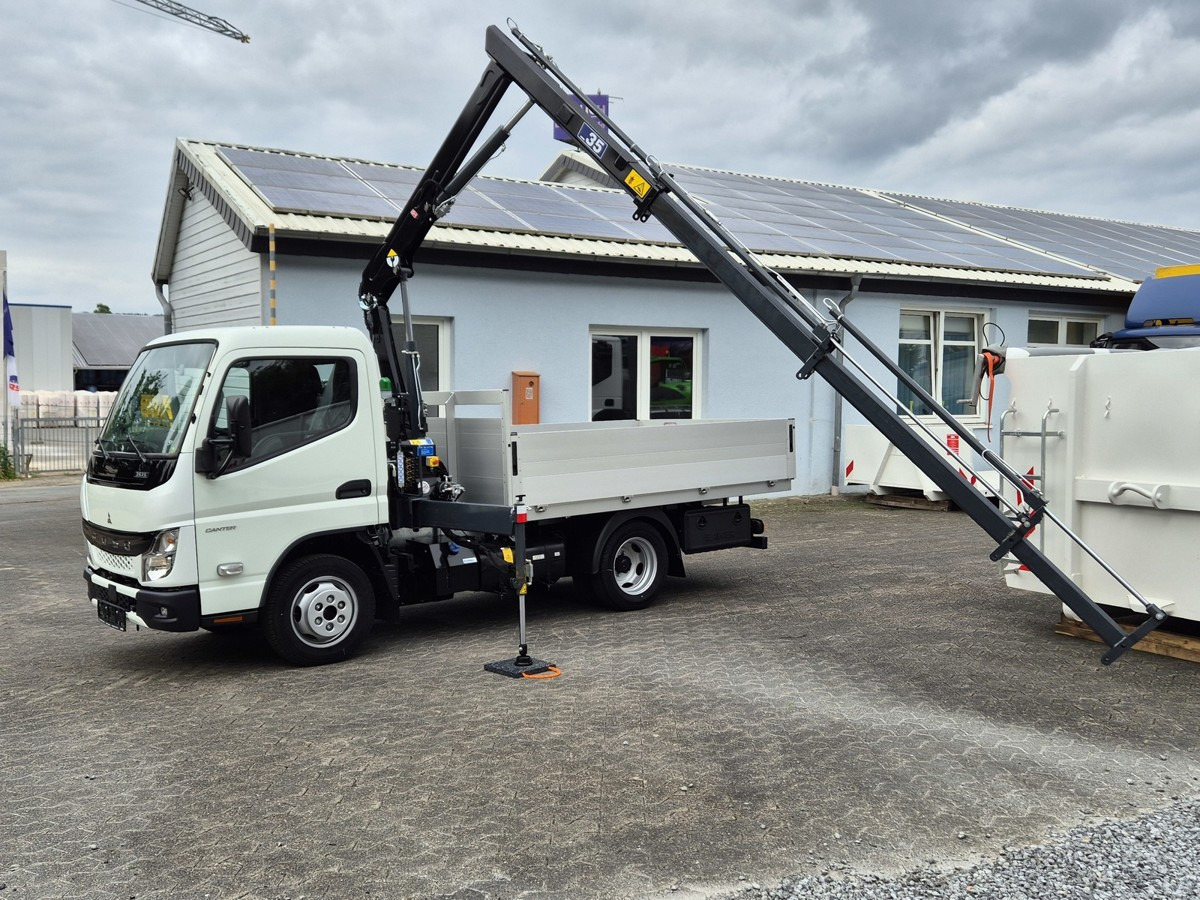 FUSO 3S15 Alu Pritsche 2.80m Ladekran - Dodávka valník: obrázek 1 FUSO 3S15 Alu Pritsche 2.80m Ladekran - Dodávka valník: obrázek 1