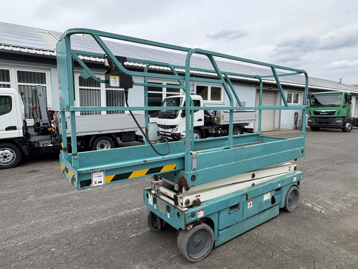 Nůžková plošina GENIE Haulotte Compact 8 baugleich GS 2032 sofort verf: obrázek 7 Nůžková plošina GENIE Haulotte Compact 8 baugleich GS 2032 sofort verf: obrázek 7