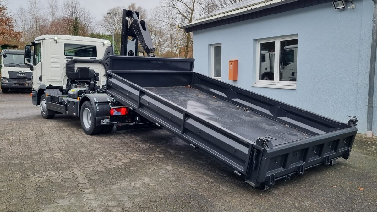 MAN TGL 12.220 BL NEU City Abrollkipper 8t TipMatic - Hákový nosič kontejnerů: obrázek 4 MAN TGL 12.220 BL NEU City Abrollkipper 8t TipMatic - Hákový nosič kontejnerů: obrázek 4