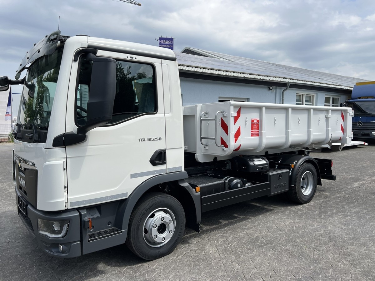 MAN TGL 12.250 BL NEU City Abrollkipper PowerMatic s - Hákový nosič kontejnerů: obrázek 3 MAN TGL 12.250 BL NEU City Abrollkipper PowerMatic s - Hákový nosič kontejnerů: obrázek 3