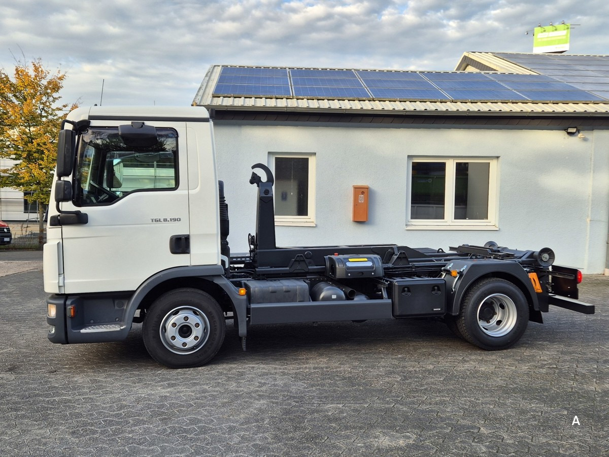 MAN TGL 8.190 BL City Abrollkipper Aut., 2 x AHK sof - Hákový nosič kontejnerů: obrázek 3 MAN TGL 8.190 BL City Abrollkipper Aut., 2 x AHK sof - Hákový nosič kontejnerů: obrázek 3