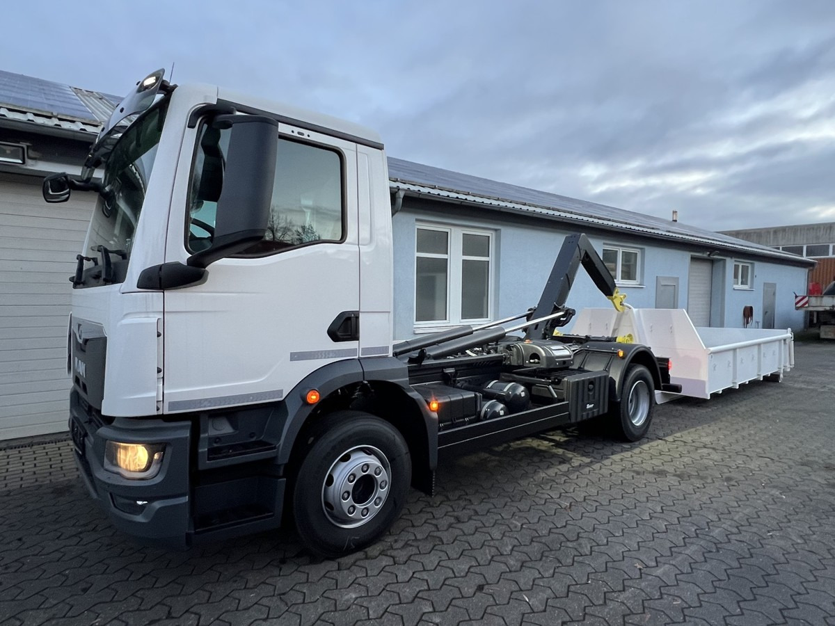 MAN TGM 15.290 BL Abrollkipper PowerMatic Standheiz. - Hákový nosič kontejnerů: obrázek 5 MAN TGM 15.290 BL Abrollkipper PowerMatic Standheiz. - Hákový nosič kontejnerů: obrázek 5