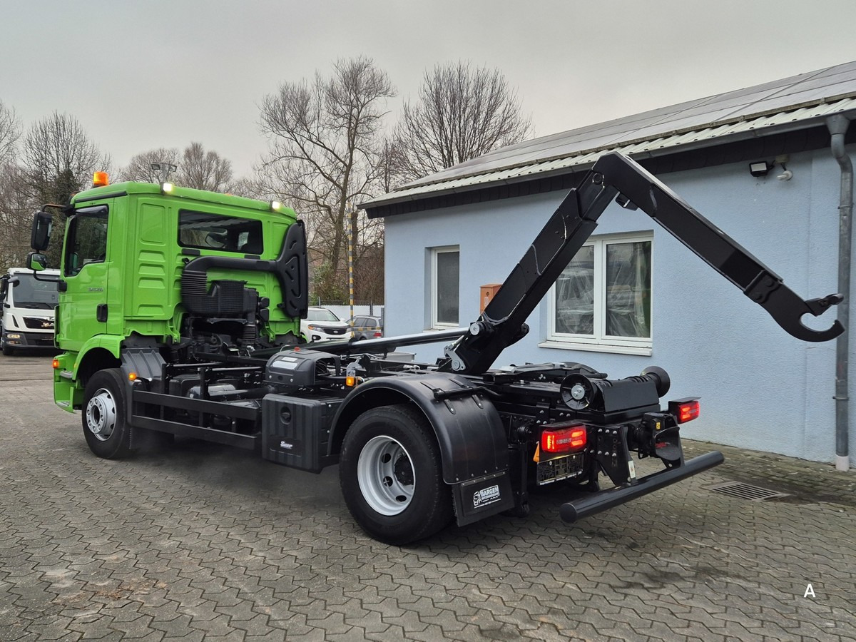MAN TGM 15.290 BL Aut. Abrollkipper AHK - Hákový nosič kontejnerů: obrázek 2 MAN TGM 15.290 BL Aut. Abrollkipper AHK - Hákový nosič kontejnerů: obrázek 2