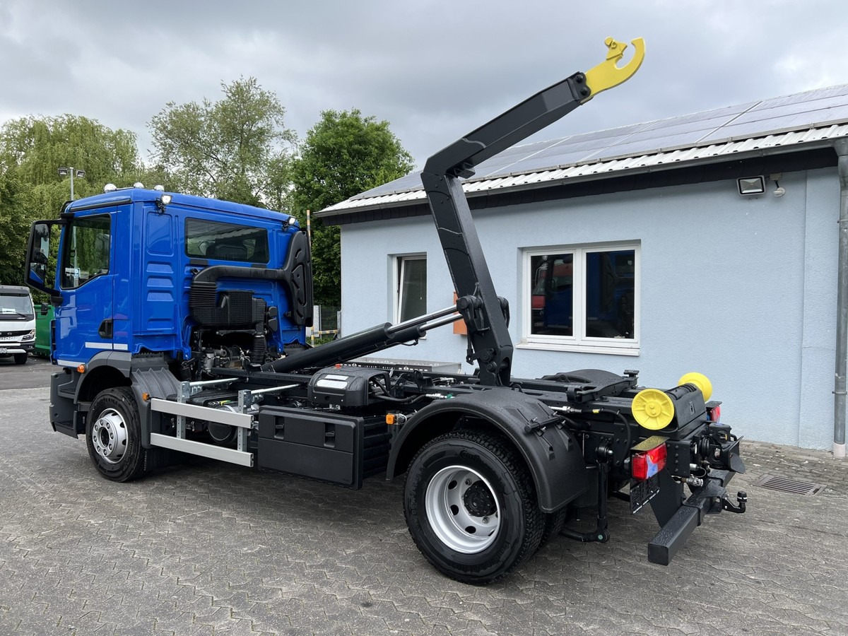 MAN TGM 18.320 BL 4x2 Abrollkipper 14t Automatik - Hákový nosič kontejnerů: obrázek 1 MAN TGM 18.320 BL 4x2 Abrollkipper 14t Automatik - Hákový nosič kontejnerů: obrázek 1