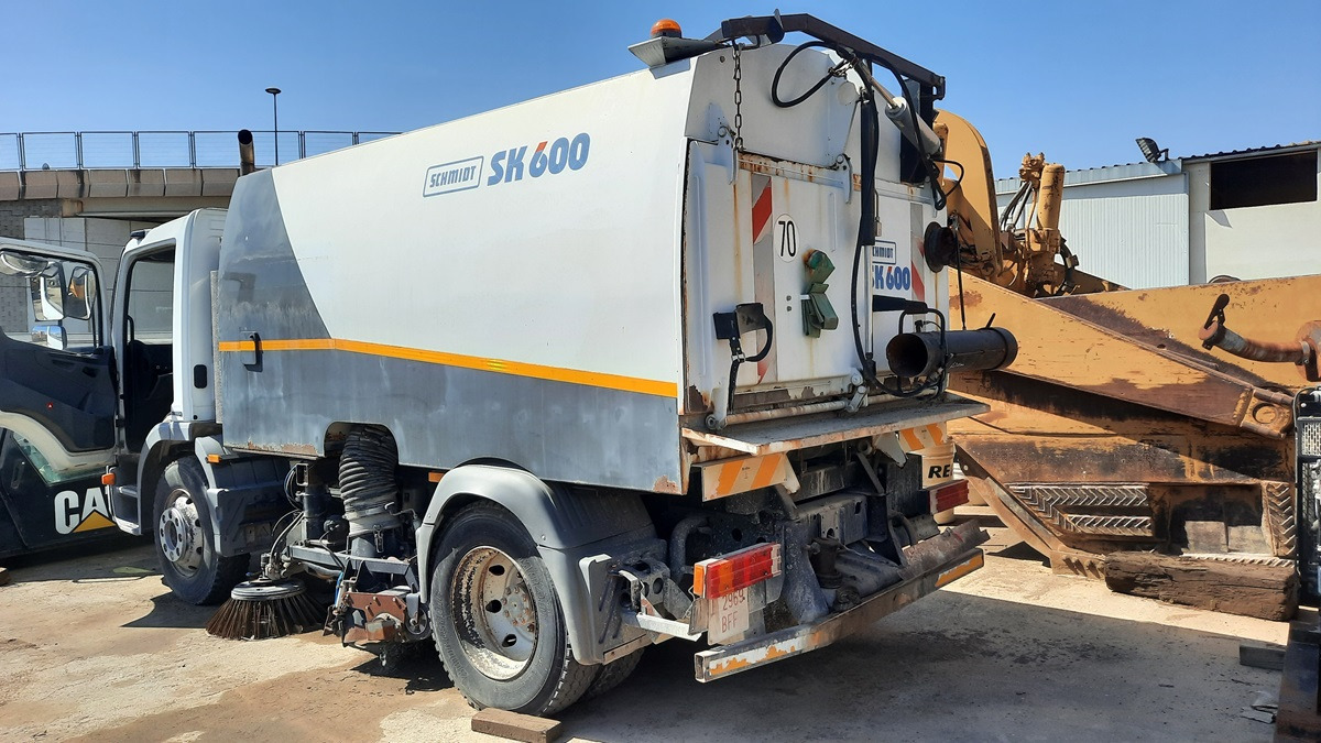 SCHMIDT SK600 - Zametací vůz: obrázek 2 SCHMIDT SK600 - Zametací vůz: obrázek 2