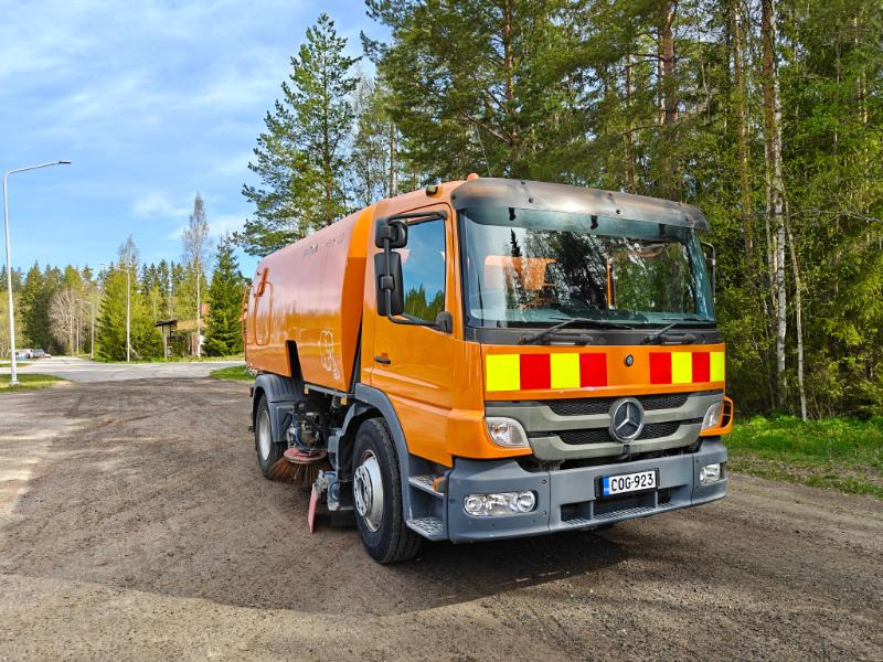 Bucher Cityfant 60 MB Atego - Zametací vůz: obrázek 3 Bucher Cityfant 60 MB Atego - Zametací vůz: obrázek 3