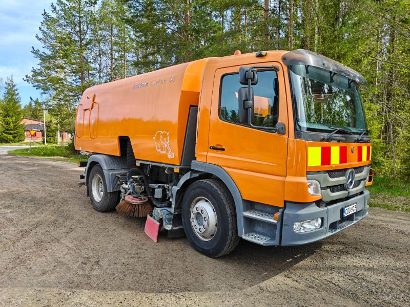 Bucher Cityfant 60 MB Atego - Zametací vůz: obrázek 1 Bucher Cityfant 60 MB Atego - Zametací vůz: obrázek 1