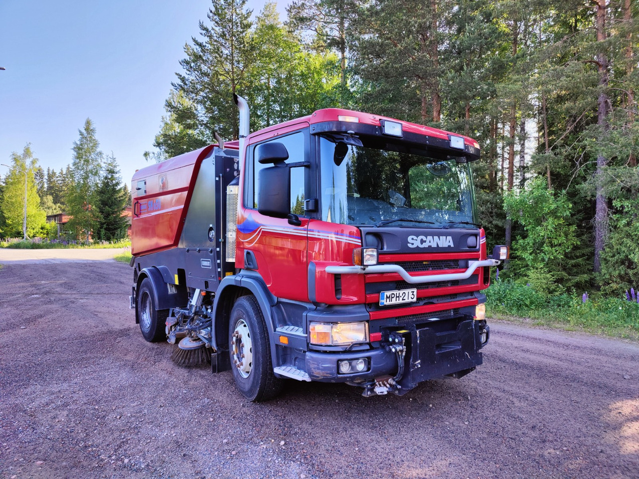 SCHMIDT SK650 / Scania P94 - Zametací vůz: obrázek 1 SCHMIDT SK650 / Scania P94 - Zametací vůz: obrázek 1
