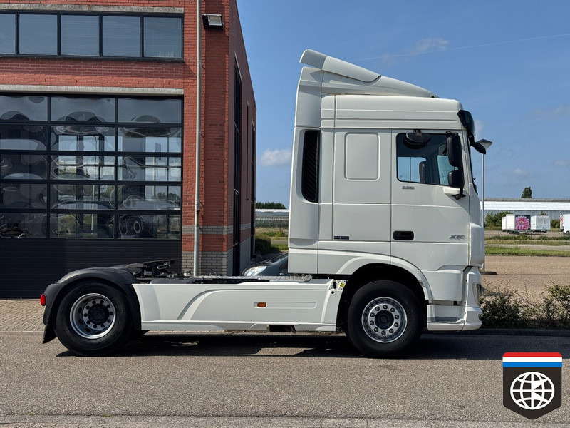 DAF XF 530 FT RETARDER - EURO 6 D - NIGHT A/C - FULL SPOILER - Tahač: obrázek 3 DAF XF 530 FT RETARDER - EURO 6 D - NIGHT A/C - FULL SPOILER - Tahač: obrázek 3