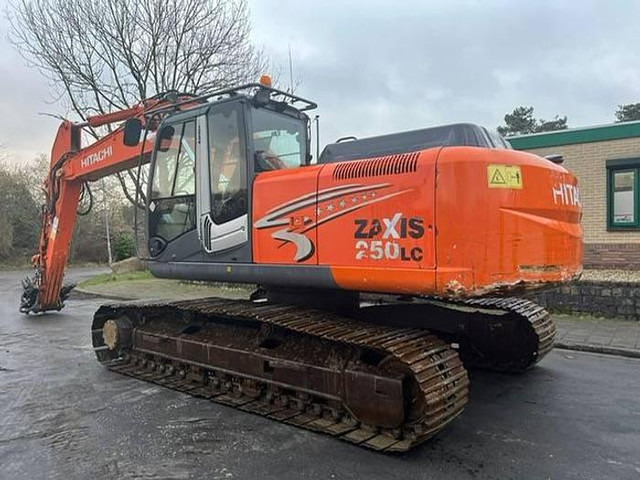Hitachi ZX250LC-3 - ZX 250 LC - ZX250 - Rýpadlo: obrázek 2 Hitachi ZX250LC-3 - ZX 250 LC - ZX250 - Rýpadlo: obrázek 2