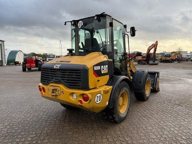 Caterpillar 908M, 4+1 Schaufel, Palettengabel, wenig Std. - Kolový nakladač: obrázek 5 Caterpillar 908M, 4+1 Schaufel, Palettengabel, wenig Std. - Kolový nakladač: obrázek 5