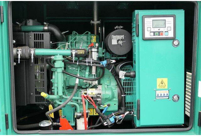 Cummins Stromgenerator, 15 kVA, sofort vefügbar - Elektrický generátor: obrázek 3 Cummins Stromgenerator, 15 kVA, sofort vefügbar - Elektrický generátor: obrázek 3