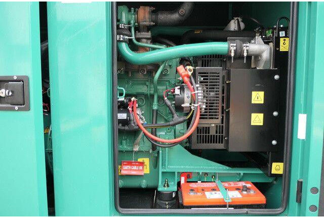 Cummins Stromgenerator, 40 kVA, sofort vefügbar - Elektrický generátor: obrázek 3 Cummins Stromgenerator, 40 kVA, sofort vefügbar - Elektrický generátor: obrázek 3