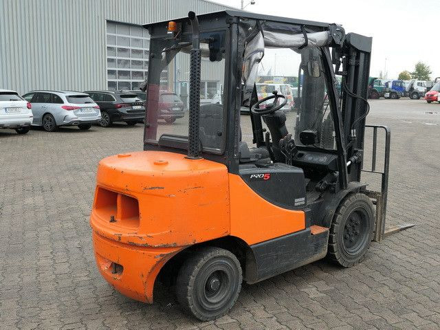 Doosan D35 C-5, 6m Hubhöhe, Freihub, 3,5to. Traglast - Dieselový vysokozdvižný vozík: obrázek 5 Doosan D35 C-5, 6m Hubhöhe, Freihub, 3,5to. Traglast - Dieselový vysokozdvižný vozík: obrázek 5
