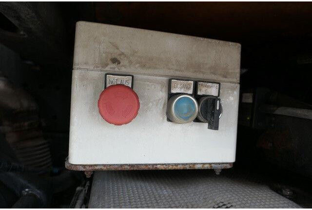 Iveco 160 E EuroCargo 4x2, VDL P-10, teleskop., Funk - Nákladní auto - kabelový systém: obrázek 3 Iveco 160 E EuroCargo 4x2, VDL P-10, teleskop., Funk - Nákladní auto - kabelový systém: obrázek 3