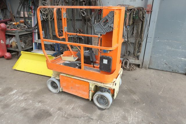 JLG 1230 ES, 3,6mtr., ohne Funktion - Autoplošina: obrázek 2 JLG 1230 ES, 3,6mtr., ohne Funktion - Autoplošina: obrázek 2