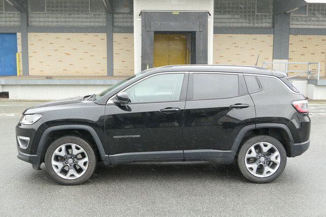 Jeep Compass Limited 4WD/AHK/Klima - SUV: obrázek 3 Jeep Compass Limited 4WD/AHK/Klima - SUV: obrázek 3
