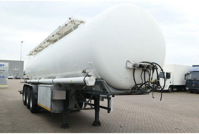 Kässbohrer STH 34/10-24/Tank 34.000 ltr./Unterbefüll./Pumpe - Cisternový návěs: obrázek 5 Kässbohrer STH 34/10-24/Tank 34.000 ltr./Unterbefüll./Pumpe - Cisternový návěs: obrázek 5