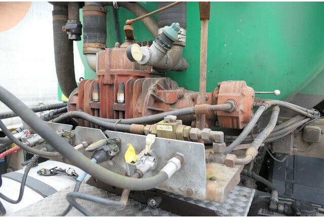 LINDNER & Fischer, Gülle, Vogelsang, 27m³,Lift - Čistič odpadových jam: obrázek 3 LINDNER & Fischer, Gülle, Vogelsang, 27m³,Lift - Čistič odpadových jam: obrázek 3