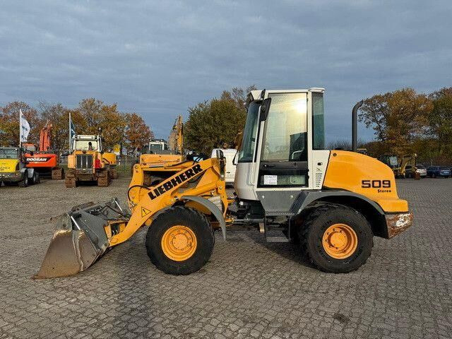 Liebherr L 509, 4+1 Schaufel, 3. Steuerkreis, Gabel - Kolový nakladač: obrázek 3 Liebherr L 509, 4+1 Schaufel, 3. Steuerkreis, Gabel - Kolový nakladač: obrázek 3