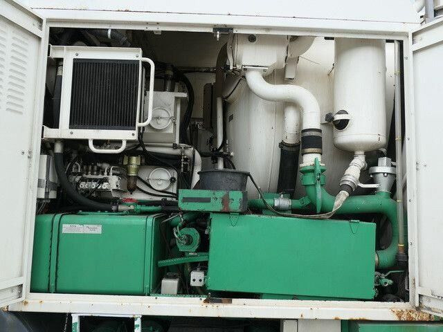 Čistič odpadových jam MAN 35.464 FVNLC 8x2, Müller-Fatmaster, Saugaufbau: obrázek 10 Čistič odpadových jam MAN 35.464 FVNLC 8x2, Müller-Fatmaster, Saugaufbau: obrázek 10