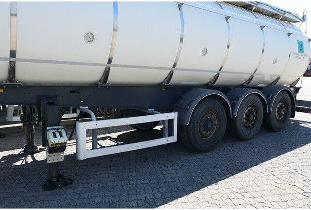 Menci SA 105/Lebensmittel Tank 32 cbm./Liftachse - Cisternový návěs: obrázek 5 Menci SA 105/Lebensmittel Tank 32 cbm./Liftachse - Cisternový návěs: obrázek 5