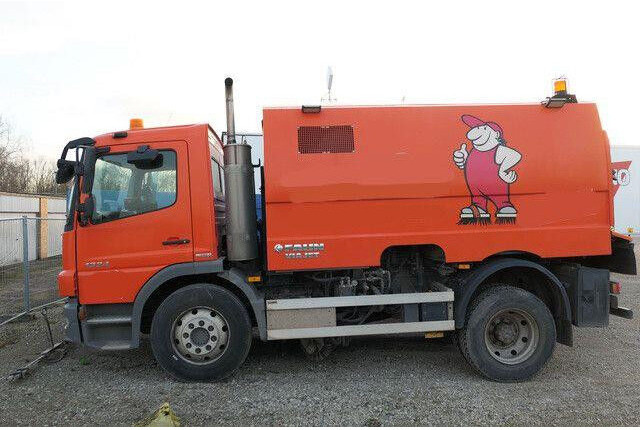 Mercedes-Benz 1323 L Atego 4x2, Faun Vaajet 6 R, Wassertank - Zametací vůz: obrázek 2 Mercedes-Benz 1323 L Atego 4x2, Faun Vaajet 6 R, Wassertank - Zametací vůz: obrázek 2