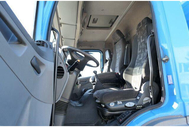 Nákladní automobil valníkový/ Plošinový Mercedes-Benz 1824 L Axor 4x2, 3. Sitz, AHK, Gerüstbau, Klima: obrázek 13 Nákladní automobil valníkový/ Plošinový Mercedes-Benz 1824 L Axor 4x2, 3. Sitz, AHK, Gerüstbau, Klima: obrázek 13