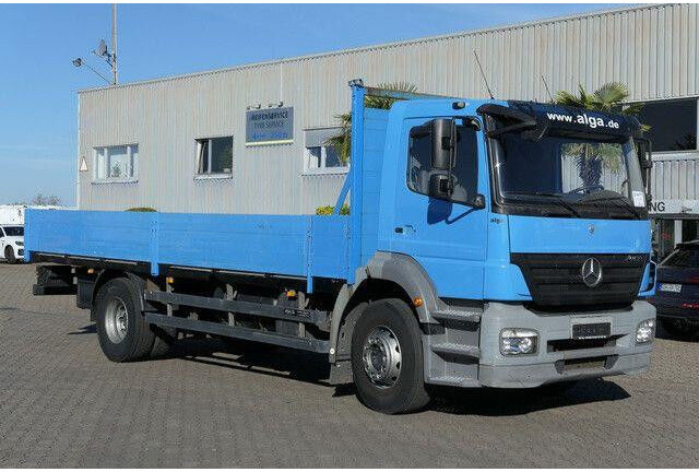 Mercedes-Benz 1824 L Axor 4x2, 3. Sitz, AHK, Gerüstbau, Klima - Nákladní automobil valníkový/ Plošinový: obrázek 3 Mercedes-Benz 1824 L Axor 4x2, 3. Sitz, AHK, Gerüstbau, Klima - Nákladní automobil valníkový/ Plošinový: obrázek 3