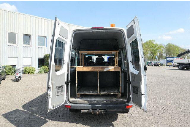 Mercedes-Benz 316 Sprinter/9 Sitze/AHK/Klima - Furgon: obrázek 4 Mercedes-Benz 316 Sprinter/9 Sitze/AHK/Klima - Furgon: obrázek 4