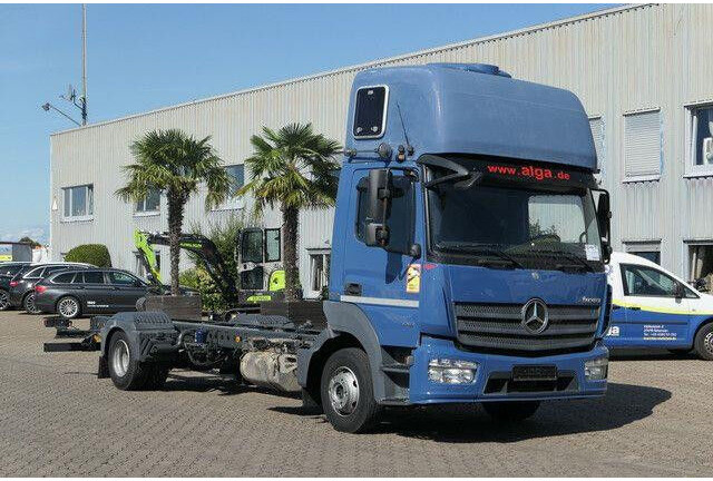 Mercedes-Benz 918 L Atego 4x2, Nebenantrieb, Standklima - Podvozek s kabinou: obrázek 1 Mercedes-Benz 918 L Atego 4x2, Nebenantrieb, Standklima - Podvozek s kabinou: obrázek 1