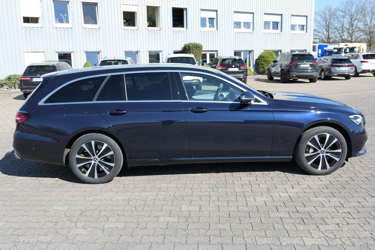 Mercedes-Benz E 300 de 4Matic/AHK/Klima - Osobní auto: obrázek 4 Mercedes-Benz E 300 de 4Matic/AHK/Klima - Osobní auto: obrázek 4