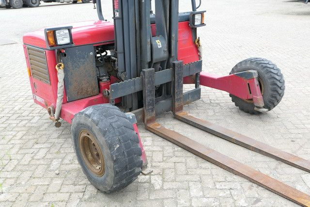 Moffett M4 25.3, Mitnahmestapler, 2.500kg, 3m Hubhöhe - Závěsný vysokozdvižný vozík: obrázek 4 Moffett M4 25.3, Mitnahmestapler, 2.500kg, 3m Hubhöhe - Závěsný vysokozdvižný vozík: obrázek 4