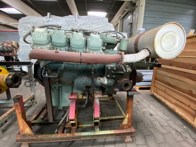 Mercedes-Benz OM 422 Motor, V8, 8 Zylinder, 10x am Lager - Nákladní auto: obrázek 4 Mercedes-Benz OM 422 Motor, V8, 8 Zylinder, 10x am Lager - Nákladní auto: obrázek 4