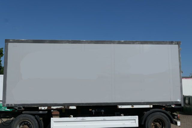 Schmitz Cargobull WKO, Wechselkoffer, Isoliert, Türen, BDF - Skříňový přívěs: obrázek 2 Schmitz Cargobull WKO, Wechselkoffer, Isoliert, Türen, BDF - Skříňový přívěs: obrázek 2