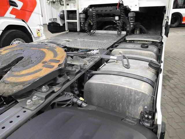 DAF XG 530 FT 4x2, Hydr., Klima, Alu-Felgen,Intarder - Tahač: obrázek 4 DAF XG 530 FT 4x2, Hydr., Klima, Alu-Felgen,Intarder - Tahač: obrázek 4