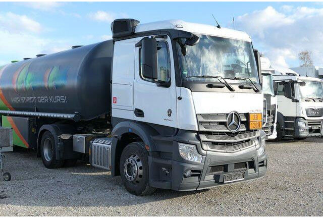 Mercedes-Benz 1846 Actros 4x2, Hydr., ADR, Leicht, Klima, Navi - Tahač: obrázek 4 Mercedes-Benz 1846 Actros 4x2, Hydr., ADR, Leicht, Klima, Navi - Tahač: obrázek 4