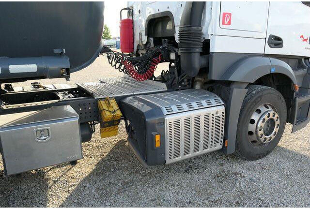 Mercedes-Benz 1846 Actros 4x2, Hydr., ADR, Leicht, Klima, Navi - Tahač: obrázek 5 Mercedes-Benz 1846 Actros 4x2, Hydr., ADR, Leicht, Klima, Navi - Tahač: obrázek 5